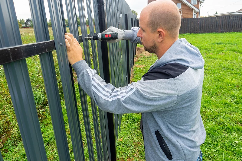 Fence/Dumpster Enclosure Repair